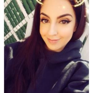 Meet your Posher, Carla